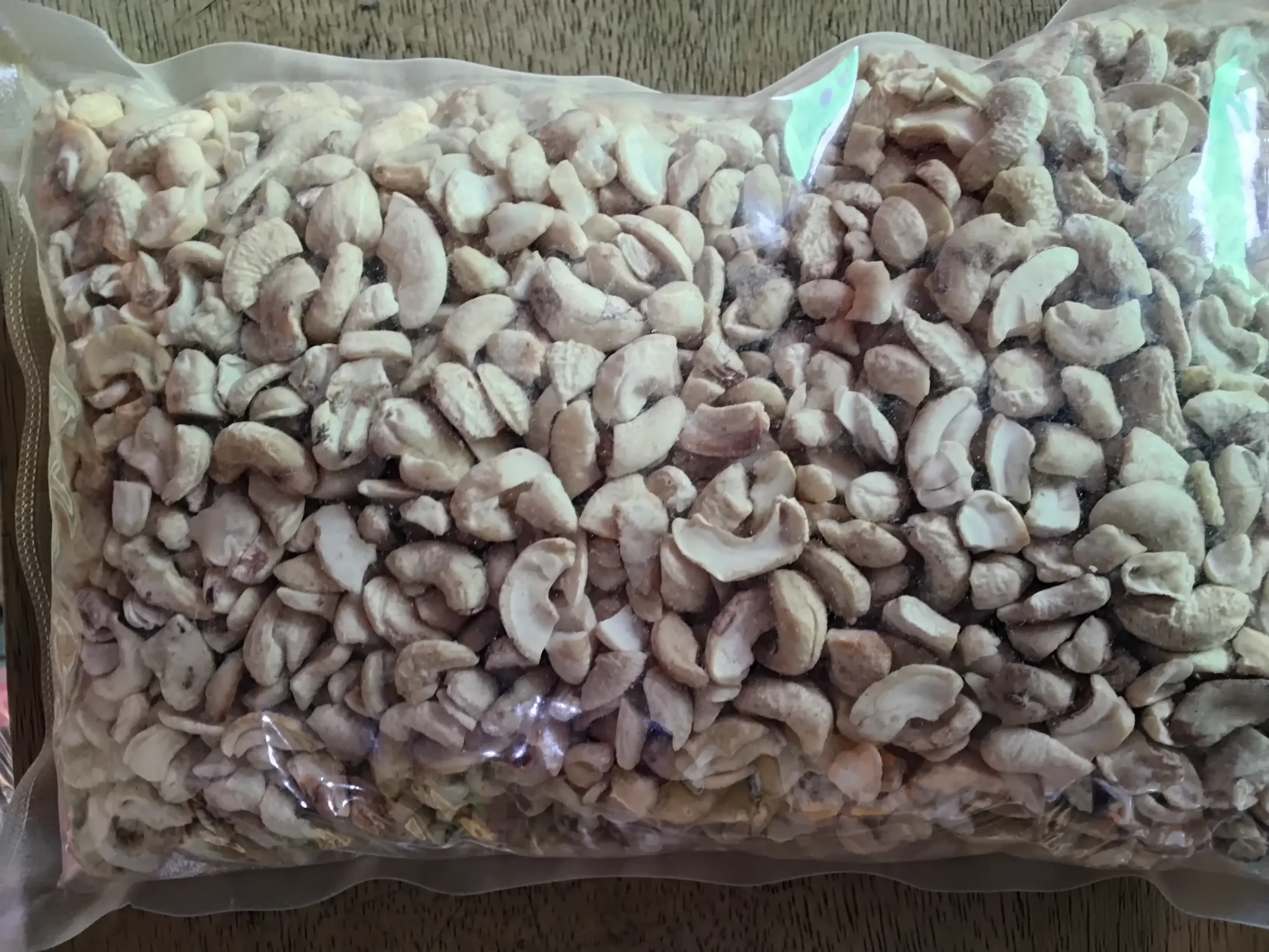 Kacang Mete patahan